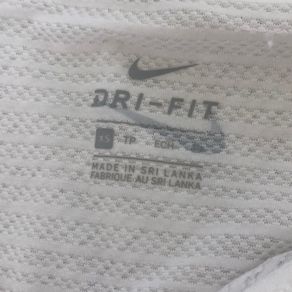 Nike | Workout Top🌸 - Picture 4 of 4